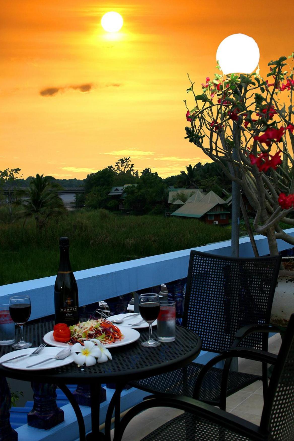 Pongphen Guesthouse - Sha Plus Certified Kanchanaburi Dış mekan fotoğraf