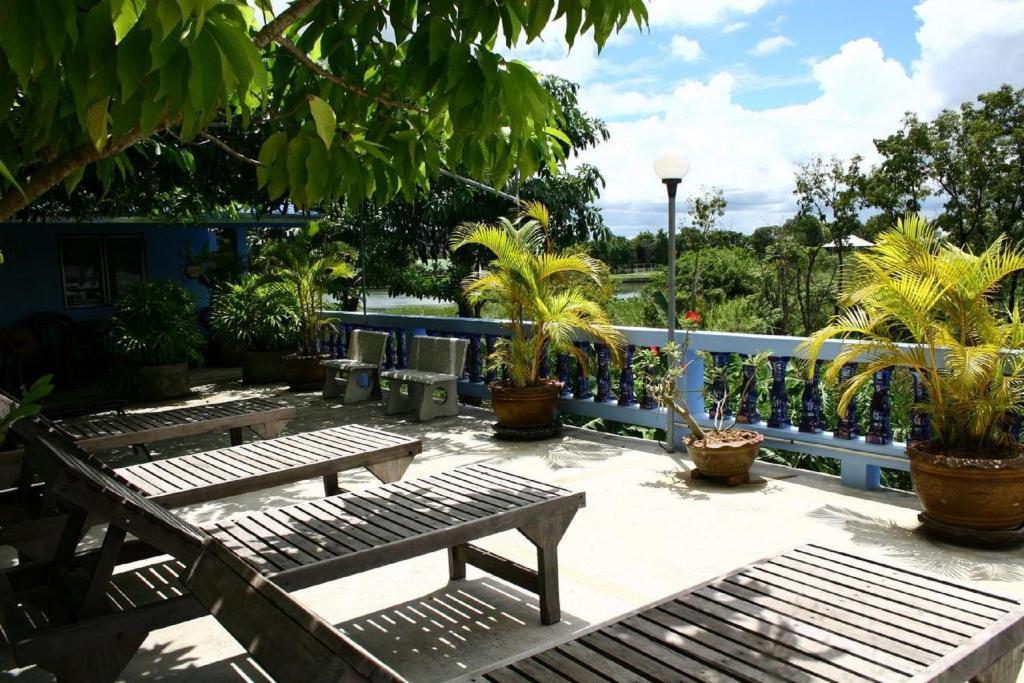 Pongphen Guesthouse - Sha Plus Certified Kanchanaburi Dış mekan fotoğraf