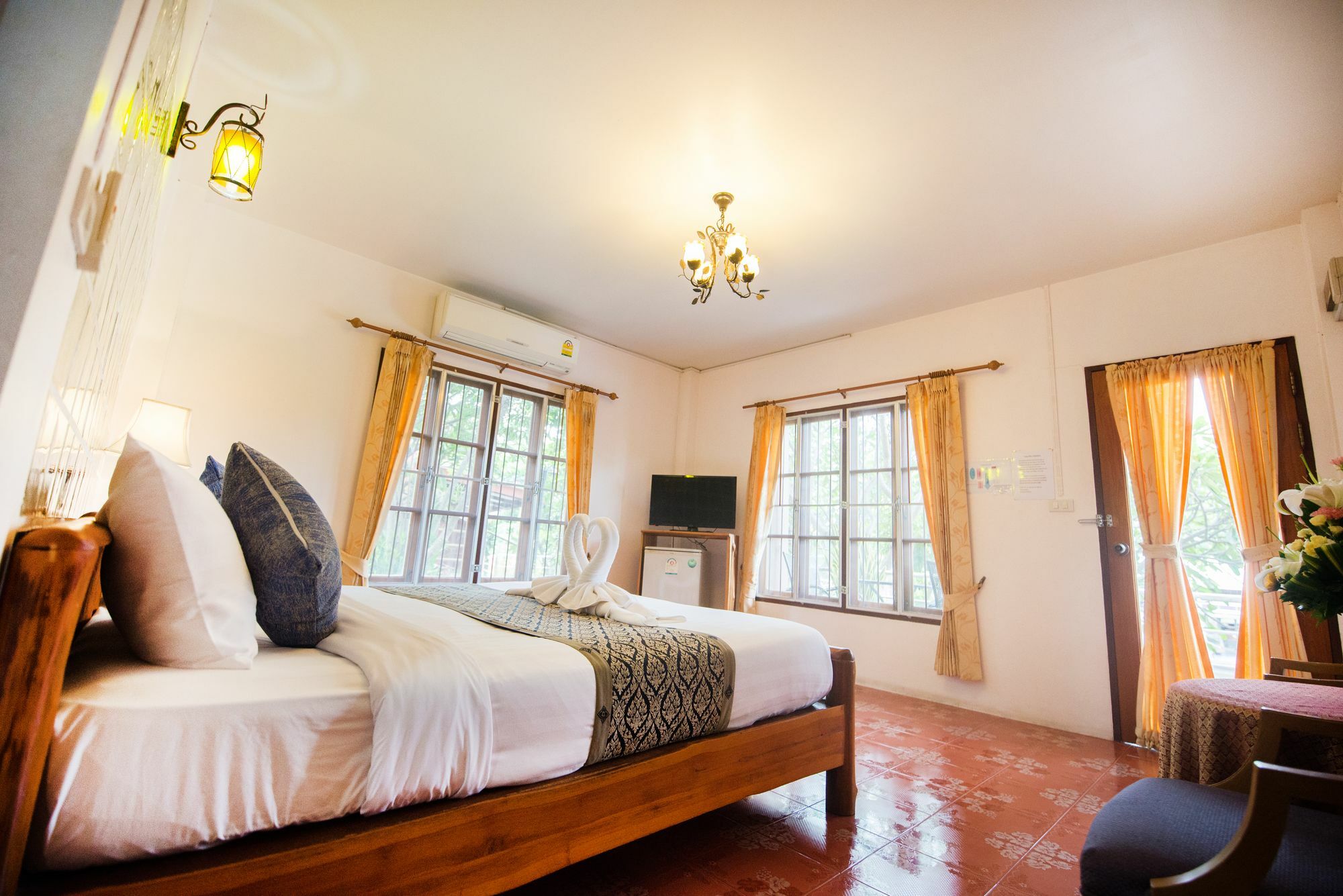 Pongphen Guesthouse - Sha Plus Certified Kanchanaburi Dış mekan fotoğraf