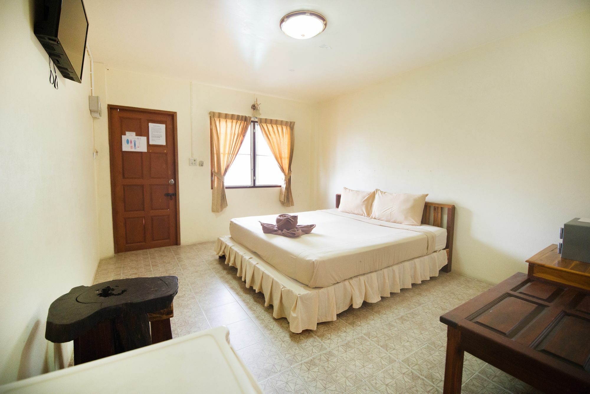 Pongphen Guesthouse - Sha Plus Certified Kanchanaburi Dış mekan fotoğraf