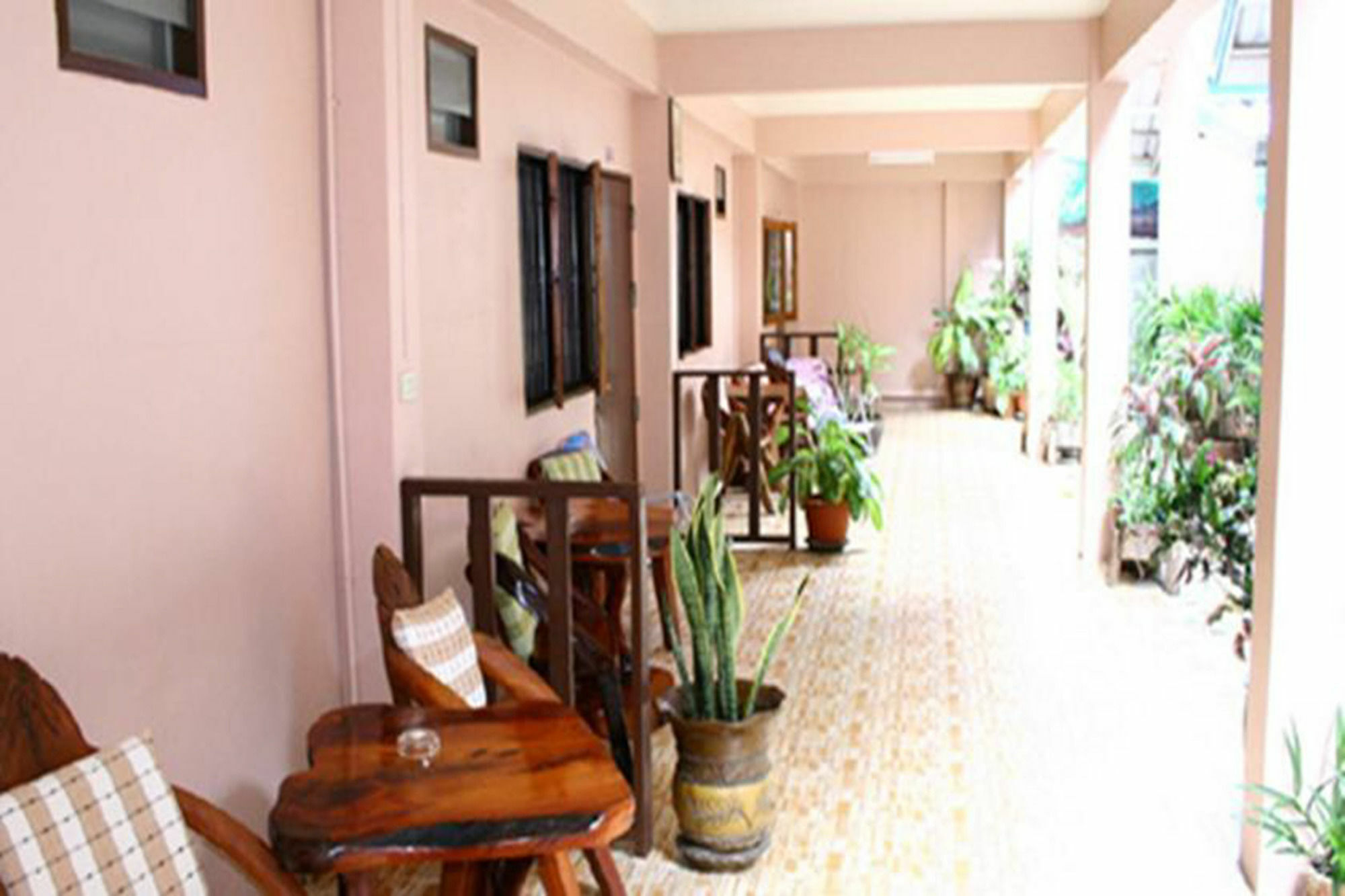 Pongphen Guesthouse - Sha Plus Certified Kanchanaburi Dış mekan fotoğraf