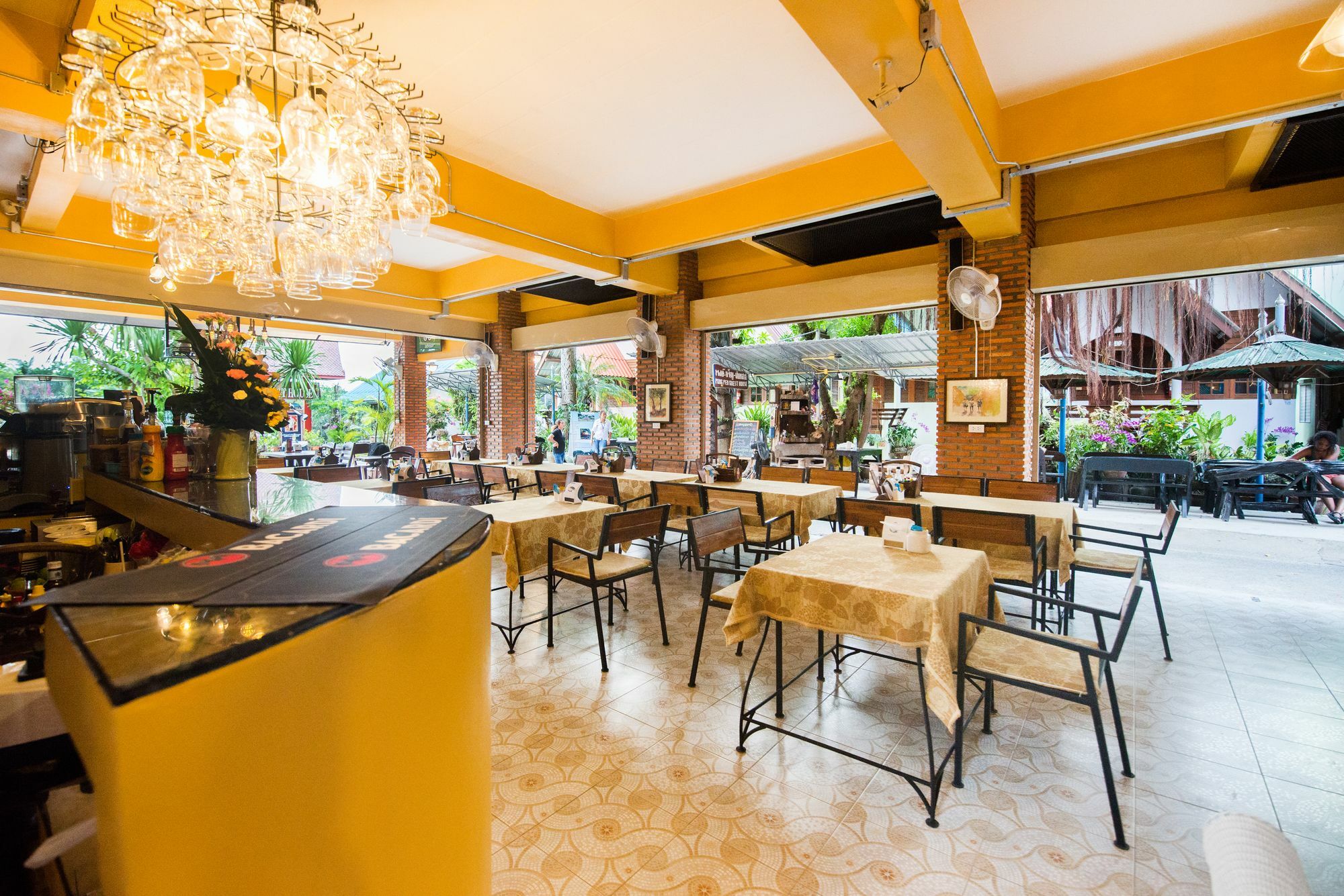 Pongphen Guesthouse - Sha Plus Certified Kanchanaburi Dış mekan fotoğraf