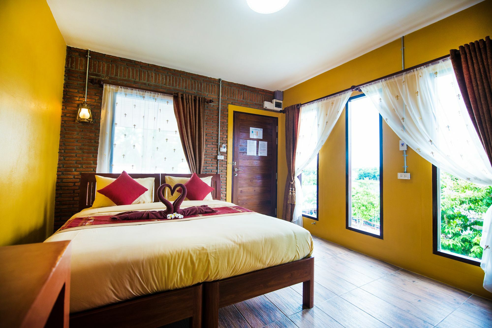 Pongphen Guesthouse - Sha Plus Certified Kanchanaburi Dış mekan fotoğraf